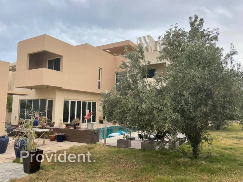 17 Large Plot | Private Pool | 5 BR Villa for Sell