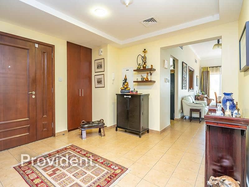 8 Lovely Garden Apt |  All Rooms En-suite | Freehold