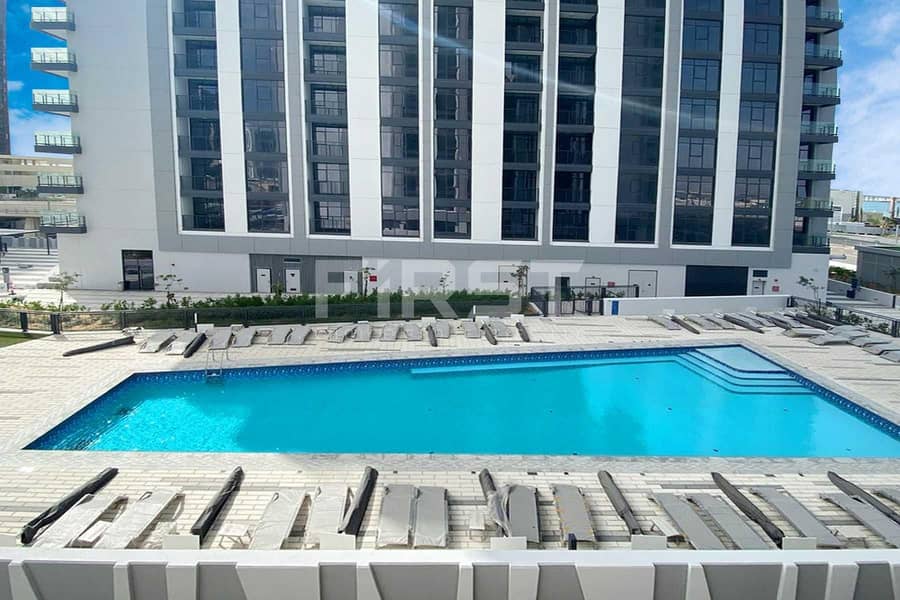 Good Price | Stunning Pool View Apartment.