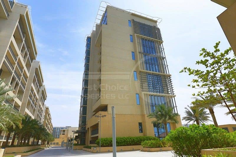 15 Astonishing 3BR Apartment in Al Raha Beach