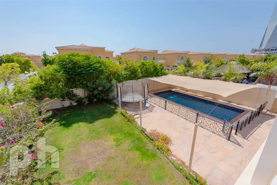 13 5 Bed | Private Pool | Large Plot | December