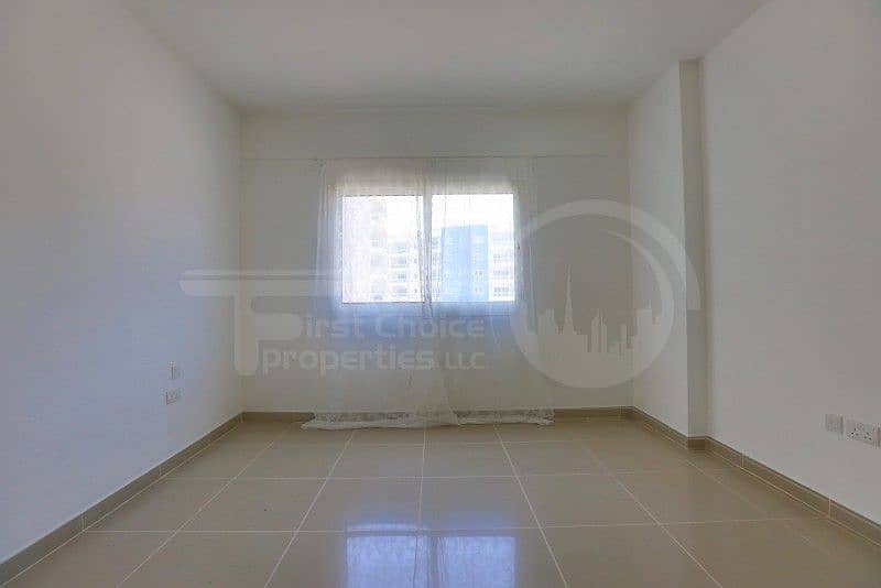 8 Delightful 1BR Apartment for Sale in Reef