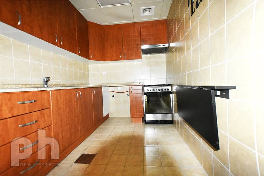 3 1 Bed | Unfurnished | Very Spacious | Vacant