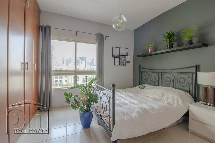 7 04 Layout | Vacant 1 bed with Pool Views