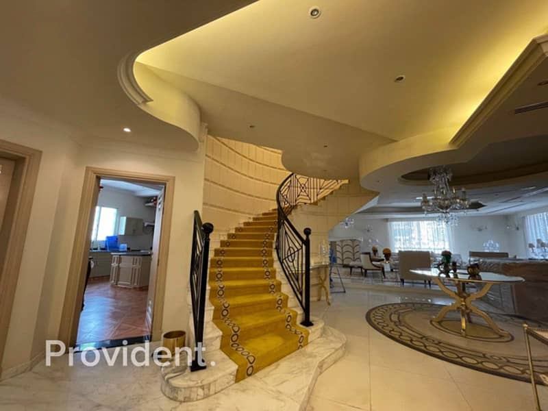 7 Exclusive | Elegantly Styled Villa | Huge