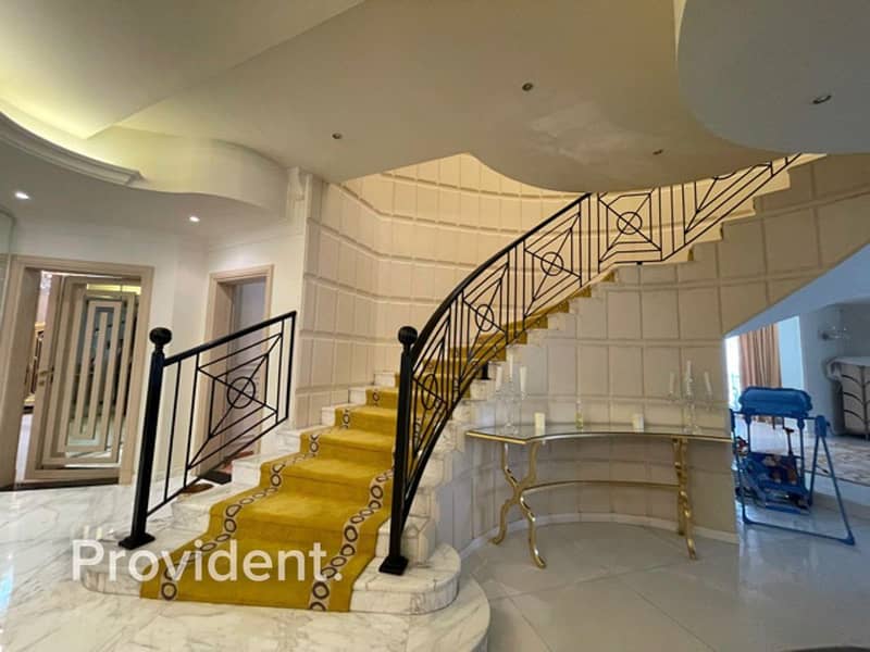 10 Exclusive | Elegantly Styled Villa | Huge