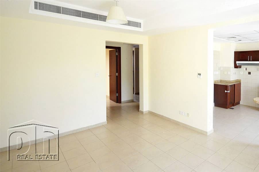 6 Single Row | 2 bed + study | Ideal Location