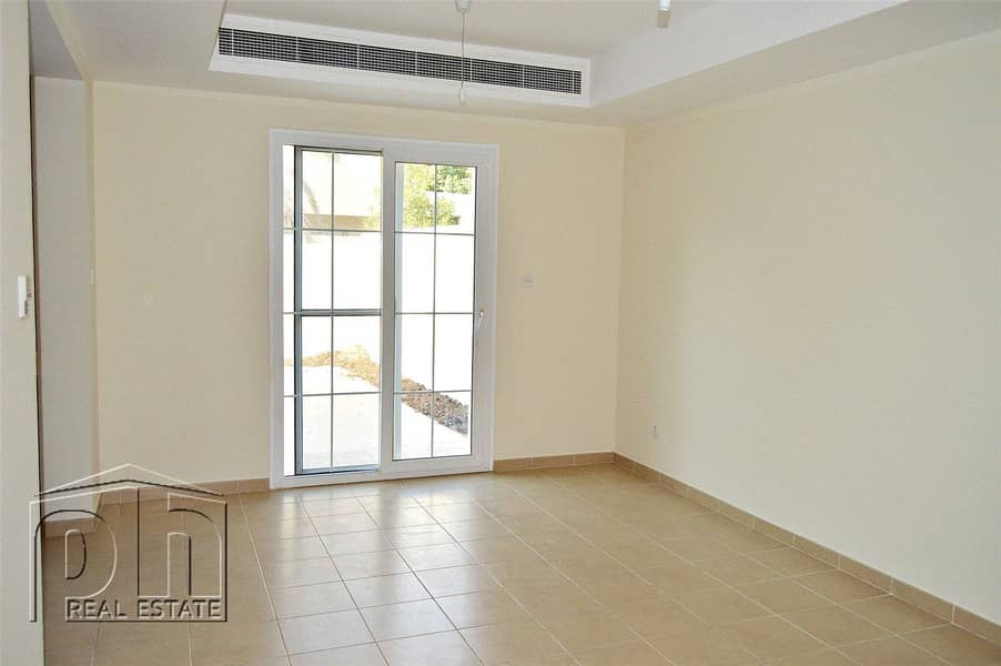 7 Single Row | 2 bed + study | Ideal Location