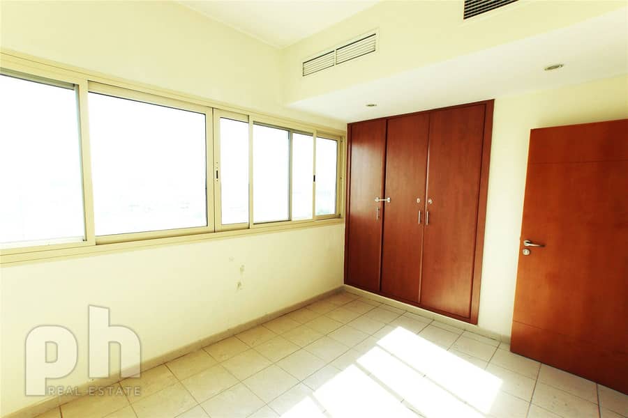 4 2 BR | 3 Bathroom | Vacant | Large Balcony