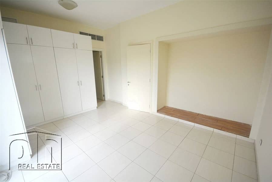 7 3E |Vacant on Transfer|Upgraded Flooring