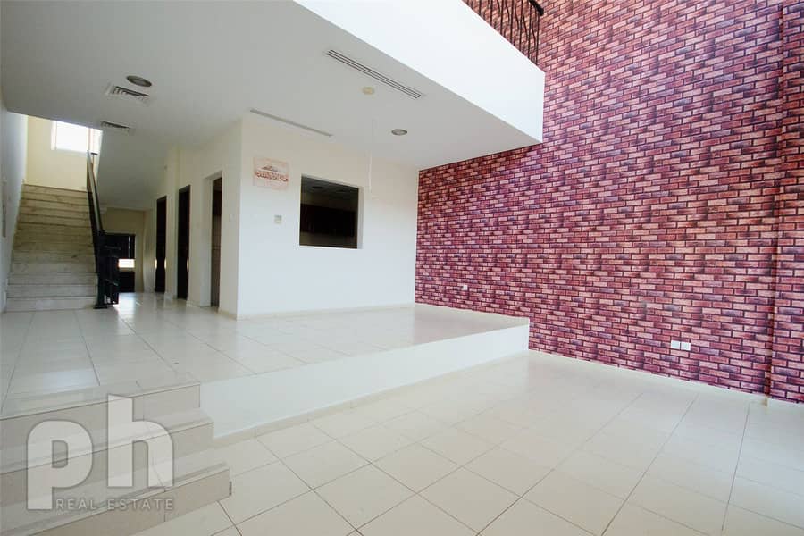 4 Large 4 Bed | Basement | Vacant | Balcony