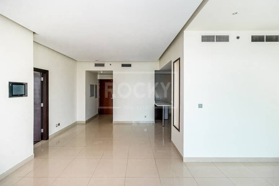 Spacious 1Bed | Road View | Business Bay