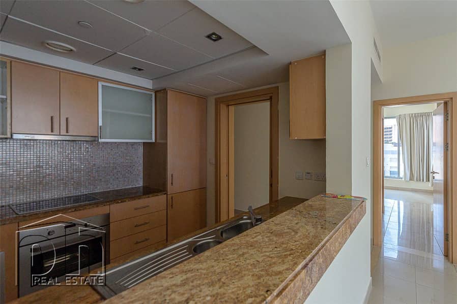 7 Spacious 1 Bed - Marina View - Chiller Free