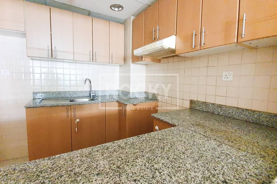 3 Good ROI|1 Bed|Lower Floor|with Laundry