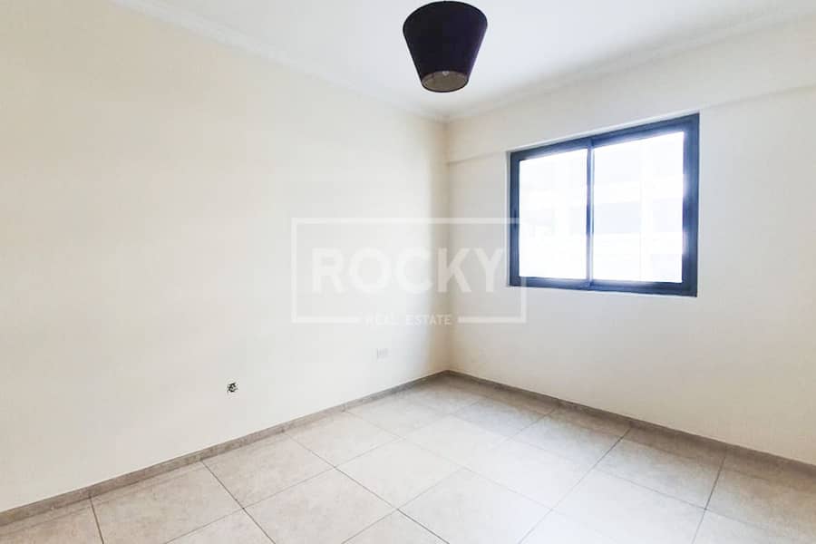 4 Good ROI|1 Bed|Lower Floor|with Laundry