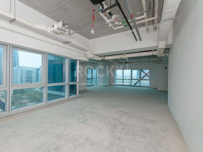 Full Floor with Panoramic View | High Floor | Direct Access to Metro