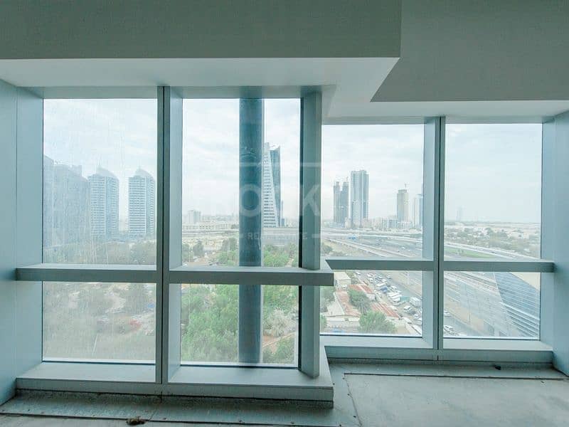 9 Full Floor with Panoramic View | High Floor | Direct Access to Metro