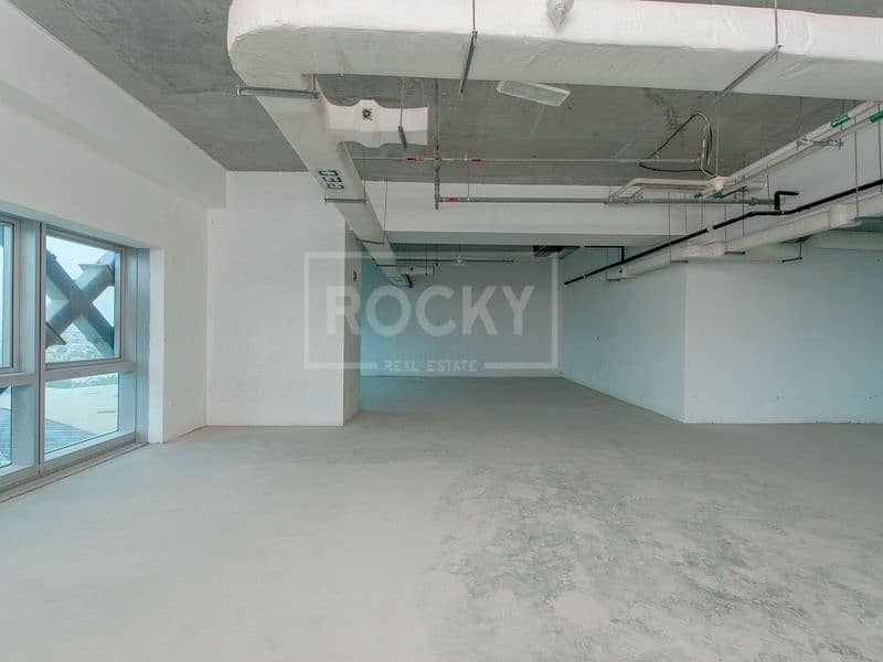 14 Full Floor with Panoramic View | High Floor | Direct Access to Metro