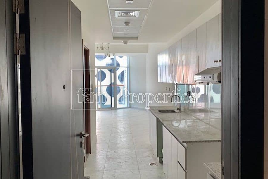 8 Burj Views | Luminous Apartment | High Floor