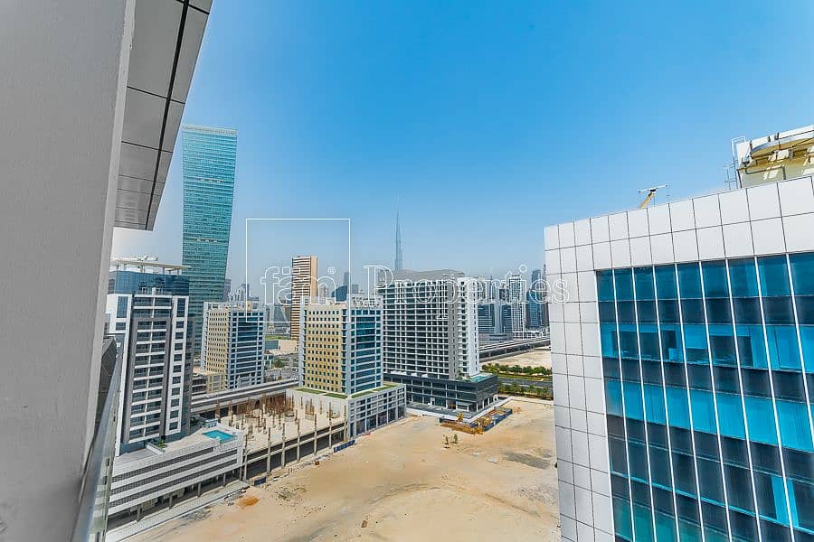 Spacious I Middle Floor I Great Deal ! Spacious I Middle Floor I Great Deal !