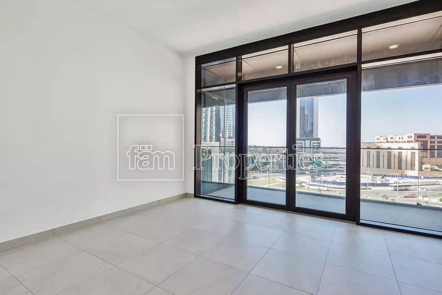 High-floor apt with stunning Dubai views\VACANT