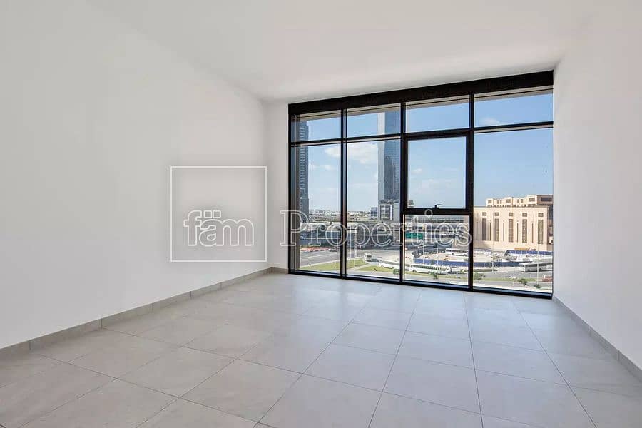 2 High-floor apt with stunning Dubai views\VACANT