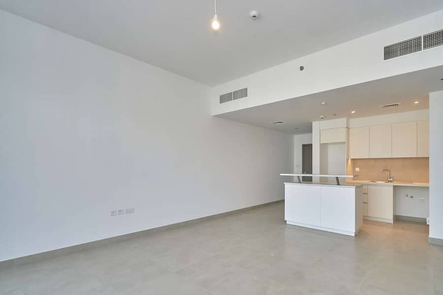5 High-Floor | Park View | Laundry Room