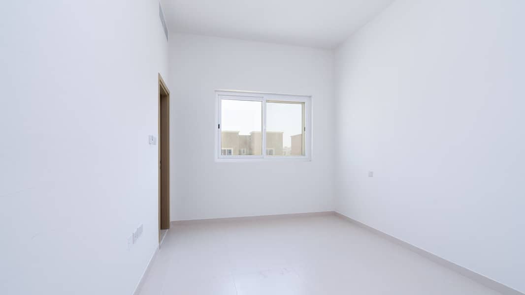 7 Middle Unit | Single Row | Vacant Now