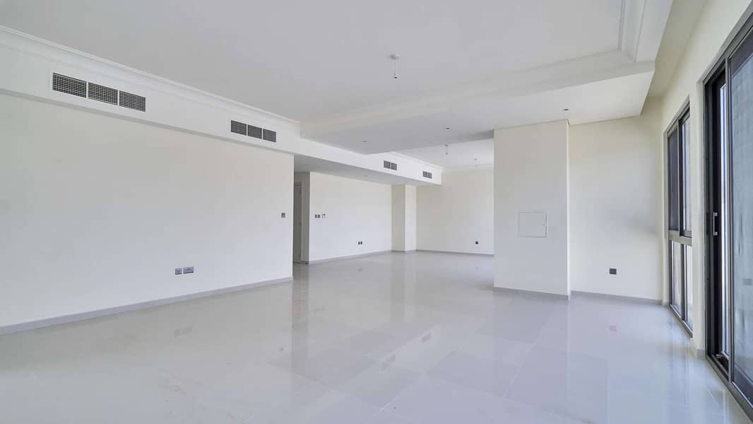 3 Single Row | Vacant | Pool and Park View