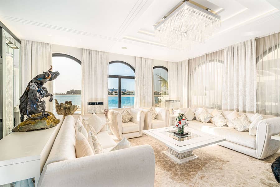 2 A Seafront Home Par Excellence on Palm Jumeirah