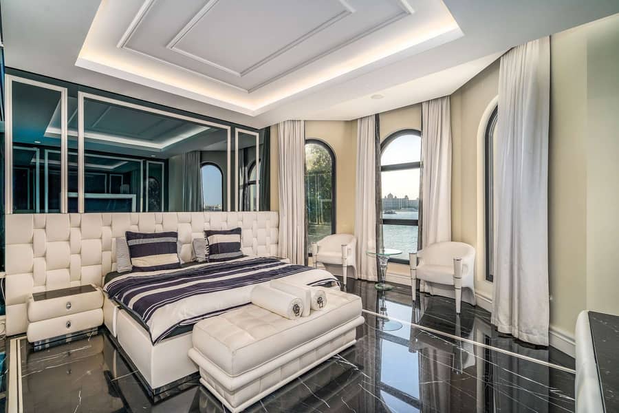 17 A Seafront Home Par Excellence on Palm Jumeirah