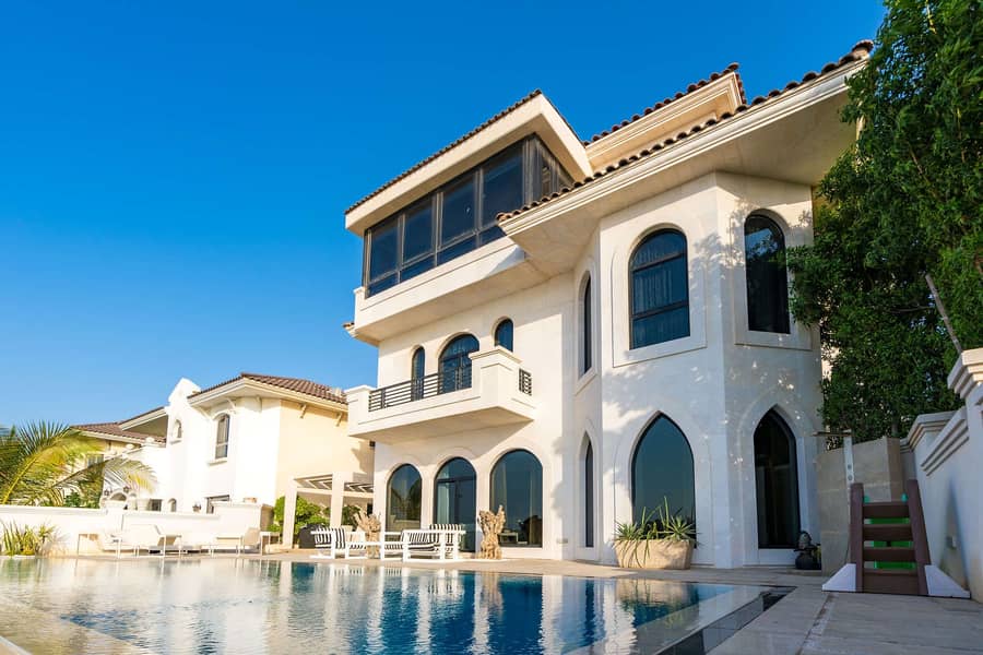 35 A Seafront Home Par Excellence on Palm Jumeirah