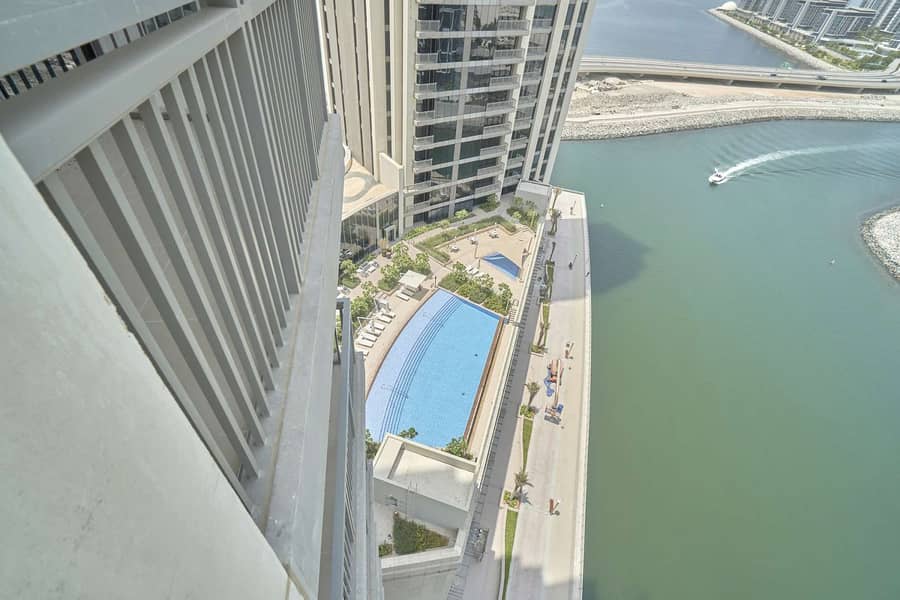 6 Mid-Floor Unit with Bluewaters and Marina View