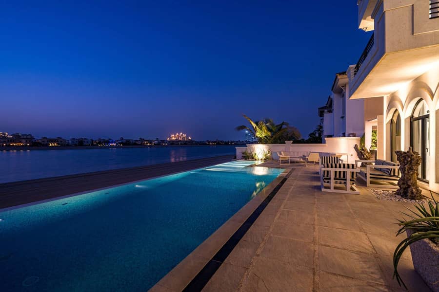 40 A Seafront Home Par Excellence on Palm Jumeirah