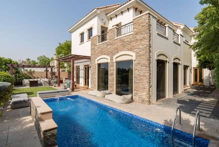 4 Bedroom Villa for Sale in Jumeirah Golf Estates, Dubai - Gorgeous Home with a Pool and a Golf View