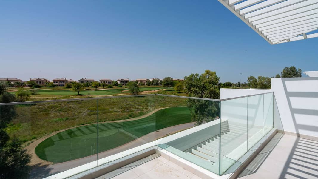 7 Home with Golf View and Landscaping