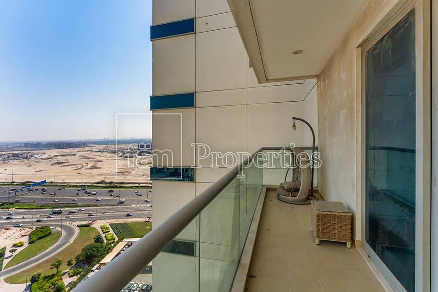 16 Fully furnished | High floor | Canal view