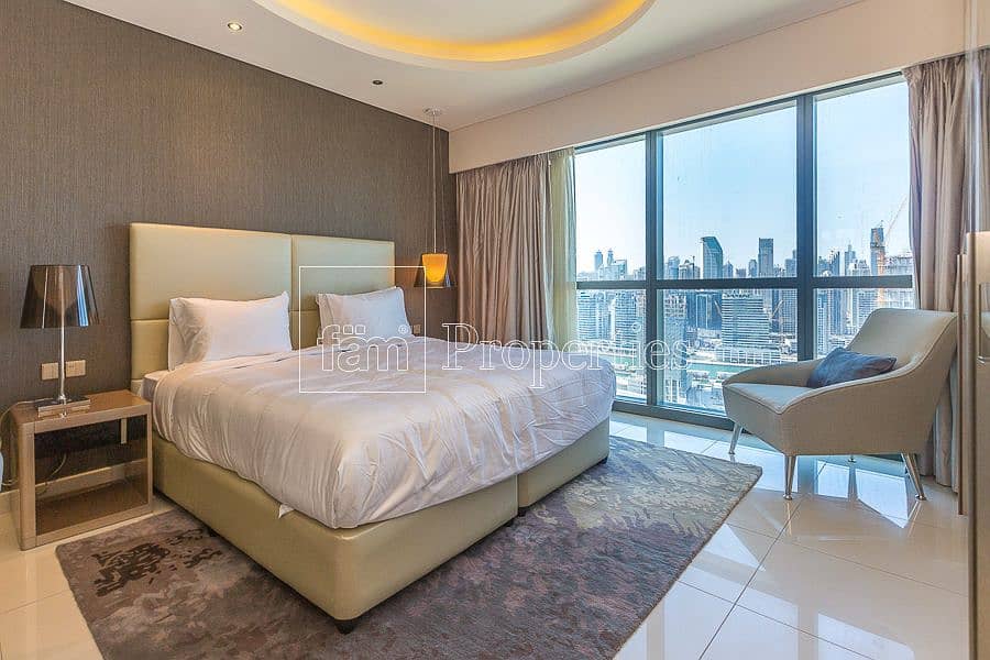 High-floor apt with stunning Burj Dubai views