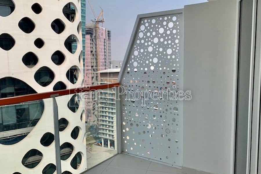8 High Floor | Canal & Burj Views | Bright Apartment