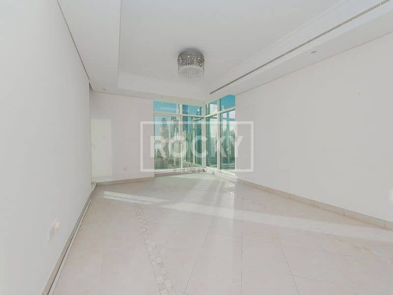 Low Floor | Szr view | plus Maids