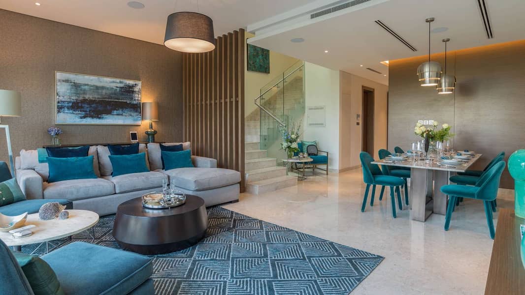 4 Ultra-Luxurious Townhouse with Elevator