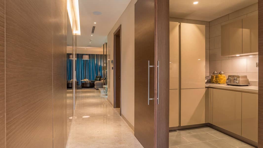 5 Ultra-Luxurious Townhouse with Elevator