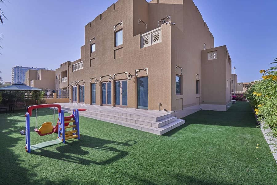 15 Well-Maintained Dubai Style Villa