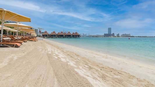 4 Bedroom Penthouse for Sale in Palm Jumeirah, Dubai - Shell & Core | Overlooking Arabian Gulf