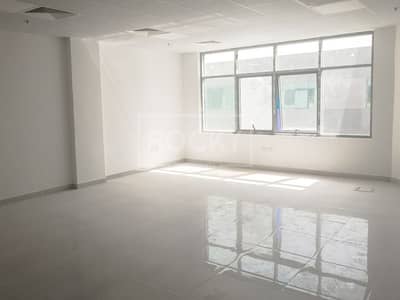مکتب  للبيع في مجمع دبي للاستثمار، دبي - Sapcious Fitted Office Space for Sale in DIP