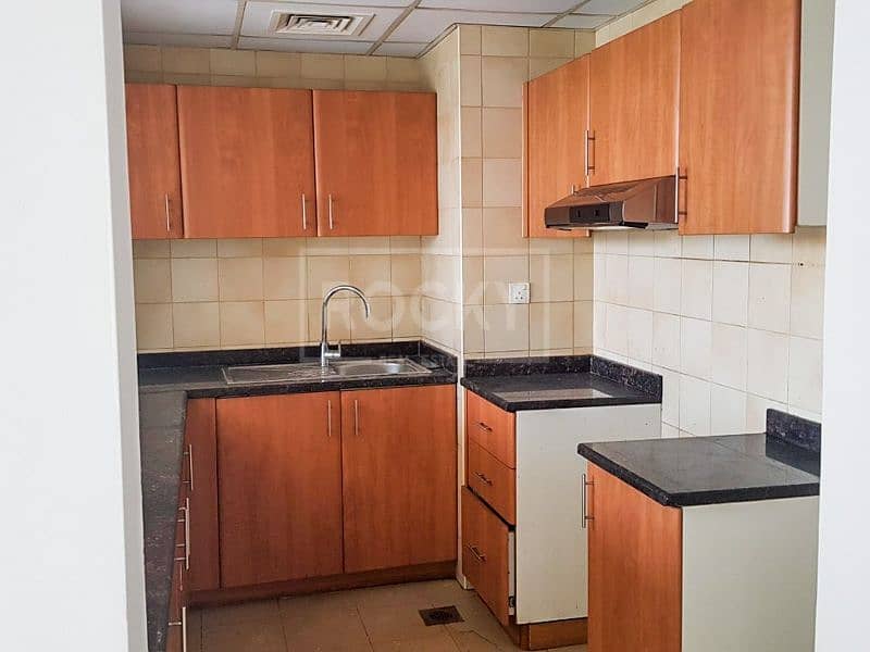 5 Chiller in Dewa | 1 Bed | Road View