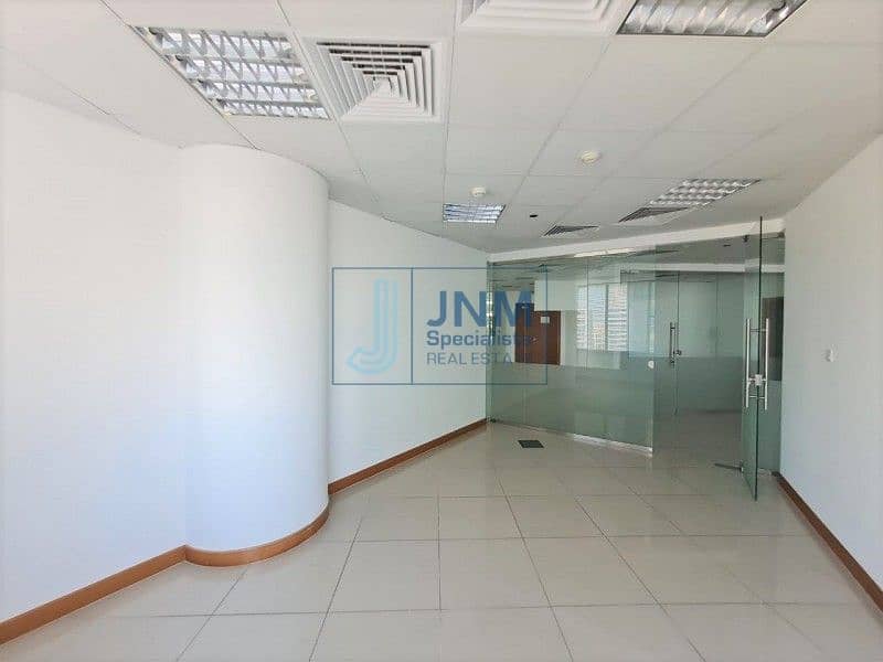 3 Fitted Office Space with 5 Partitions | Low Floor
