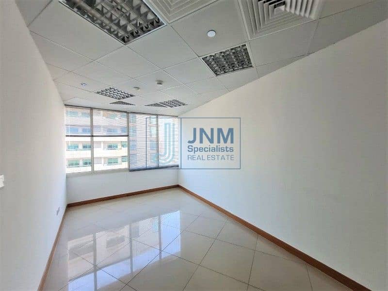 5 Fitted Office Space with 5 Partitions | Low Floor