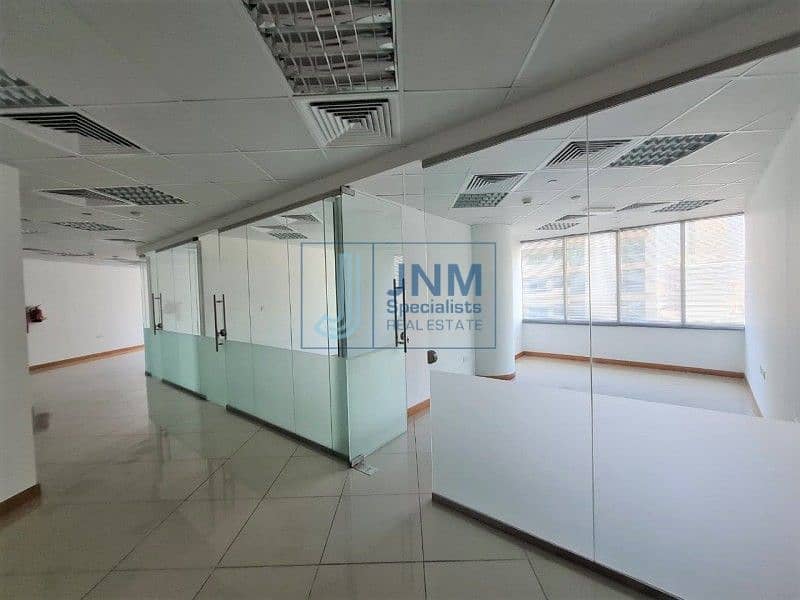 14 Fitted Office Space with 5 Partitions | Low Floor
