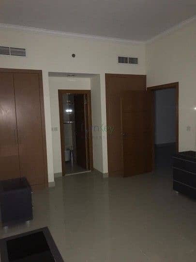 شقة في أوشن هايتس،دبي مارينا 1 غرفة 79999 درهم - 5499939